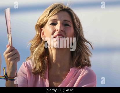 Madrid, Spanien. 08. Juli 2022. Die stellvertretende Zweiter- und Arbeitsministerin, Yolanda Diaz, bei der Vorstellung ihrer Politakl-Partei Sumar in Matadero. Kredit: Cesar Luis de Luca/dpa/Alamy Live News Stockfoto