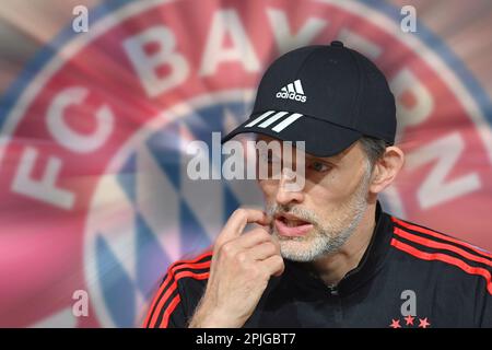 München, Deutschland. 02. April 2023. FOTOSAMMLUNG: Vorschau auf das Viertelfinale des DFB-Pokalspiels FC Bayern München – SC Freiburg: Trainer Thomas TUCHEL (FC Bayern München). Fzssbal? Kredit: dpa/Alamy Live News Stockfoto