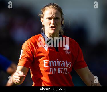 Schiedsrichter Kat Roche beim TikTok Women's Six Nations Match England gegen Italien im Cinch Stadium in Franklin's Gardens, Northampton, Vereinigtes Königreich, 2. April 2023 (Foto: Nick Browning/News Images) Stockfoto