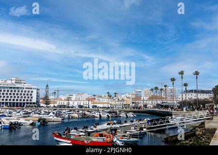 Die Bootsanlegestelle im Hafen von Faro, Portugal Stockfoto