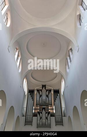 Orgelloft, Orgel aus dem Jahr 1973, in St. Moritz-Kirche, früher Fusskirche, Wiederaufbau 1950er, Augsburg, Bayern, Deutschland, Europa Stockfoto