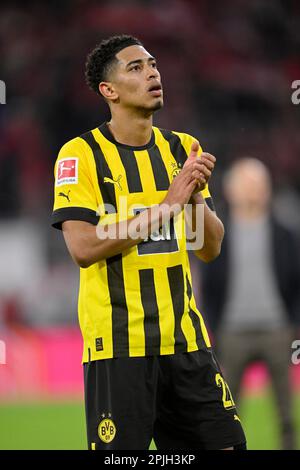 Die Spieler danken den Fans Jude Bellingham Borussia Dortmund BVB (22), German Classico FC Bayern München FCB gegen Borussia Dortmund BVB, Allianz Stockfoto