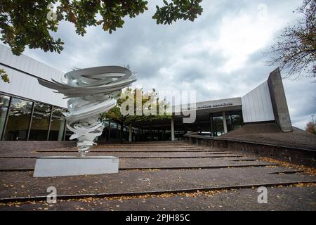 Hannover, Deutschland - 14. Oktober 2022. Sprengel-Museum, Kurt-Schwitters-Platz, Hannover, Niedersachsen, Deutschland Stockfoto