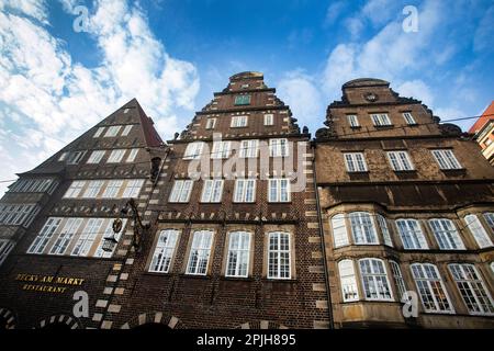 Bremen, Deutschland - 15. Oktober 2022. Gebäude auf dem Bremer Marktplatz im historischen Zentrum der Stadt Stockfoto