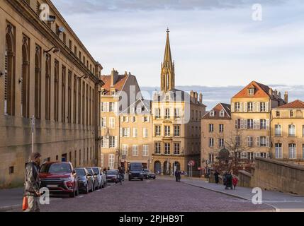 Eindruck einer Stadt namens Metz, die sich im Winter in der Region Lothringen in Frankreich befindet Stockfoto