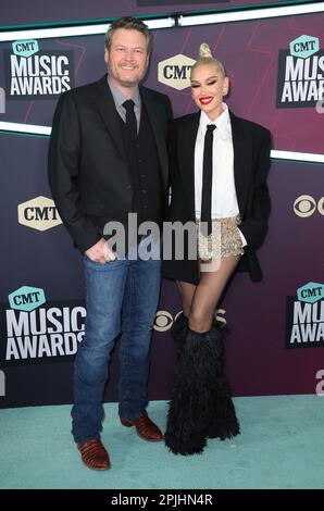 Blake Shelton und Gwen Stefani treffen am 2. April 2023 bei den CMT Music Awards 2023 im Moody Center in Austin, Texas, ein. © Curtis Hilbun / AFF-USA.COM Stockfoto