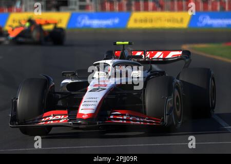 Melbourne, Australien. 03. April 2023. MELBOURNE, Australien, 2. APRIL 2023; #27, Nico HUELKENBERG, GER, Haas F1 Team, VF-23, F065-Motor während des AUSTRALISCHEN Formel 1 Grand Prix am 2. April 2023, Albert Park - Melbourne, FIA Formula1 Weltmeisterschaft, Renntag, Formel 1 Rennen in Australien, Motorsport, F1 GP, Honorarpflichtiges Foto, gebührenpflichtiges Bild, Copyright © Clay CROSS/ATP images (CROSS Clay/ATP/SPP) Kredit: SPP Sport Press Photo. Alamy Live News Stockfoto