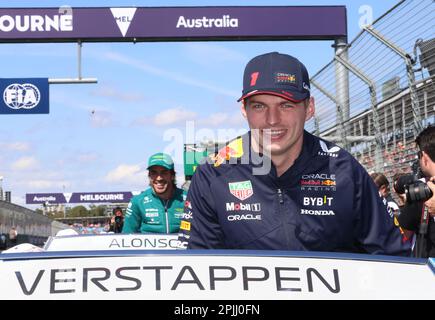Melbourne, Australien. 02. April 2023. MELBOURNE, Australien, 2. APRIL 2023; Drivers Parade mit #1, Max VERSTAPPEN, NDL, Oracle Red Bull Racing während des AUSTRALISCHEN Formel 1 Grand Prix am 2. April 2023, Albert Park - Melbourne, FIA Formula1 World Championship, Raceday, Formel 1 Rennen in Australien, Motorsport, F1 GP, Honorarpflichtiges Foto, gebührenpflichtiges Bild, Copyright © Clay CROSS/ATP images (CROSS Clay/ATP/SPP) Kredit: SPP Sport Press Photo. Alamy Live News Stockfoto