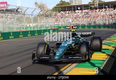 Melbourne, Australien. 03. April 2023. MELBOURNE, Australien, 2. APRIL 2023; #14, Fernando ALONSO, ESP, Aston Martin Formel 1 Team, während DES AUSTRALISCHEN Formel 1 Grand Prix am 2. April 2023, Albert Park - Melbourne, FIA Formula1 World Championship, Raceday, Formel 1 Rennen in Australien, Motorsport, F1 GP, Honorarpflichtiges Foto, gebührenpflichtiges Bild, Copyright © Clay CROSS/ATP images (CROSS Clay/ATP/SPP) Kredit: SPP Sport Press Photo. Alamy Live News Stockfoto