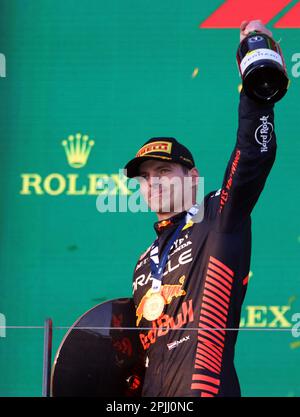 Melbourne, Australien. 03. April 2023. MELBOURNE, Australien, 2. APRIL 2023; PODIUM, Rennsieger Nr. 1, Max VERSTAPPEN, NDL, Oracle Red Bull Racing während des AUSTRALISCHEN Formel 1 Grand Prix am 2. April 2023, Albert Park - Melbourne, FIA Formula1 World Championship, Raceday, Formel 1 Rennen in Australien, Motorsport, F1 GP, Honorarpflichtiges Foto, gebührenpflichtiges Bild, Copyright © Clay CROSS/ATP images (CROSS Clay/ATP/SPP) Kredit: SPP Sport Press Photo. Alamy Live News Stockfoto