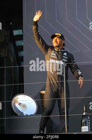 Melbourne, Australien. 03. April 2023. MELBOURNE, Australien, 2. APRIL 2023; #44, Lewis HAMILTON, GBR, Mercedes AMG F1 Team, PODIUM, Nächstplatzierter, AUSTRALIAN Formula One Grand Prix am 2. April 2023, Albert Park - Melbourne, FIA Formula1 World Championship, Raceday, Formel 1 Rennen in Australien, Motorsport, F1 GP, Honorarpflichtiges Foto, gebührenpflichtiges Bild, Copyright © Clay CROSS/ATP images (CROSS Clay/ATP/SPP) Kredit: SPP Sport Press Photo. Alamy Live News Stockfoto