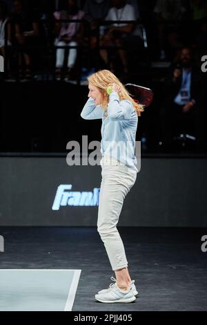 Hollywood, Florida, USA. 2. April 2023: Tennislegenden Stefanie Graf während der Pickleball-Spiele für 1M $ Geldbörse bei Hard Rock Live Stockfoto