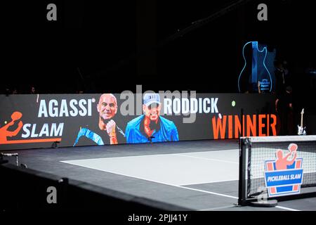Hollywood, Florida, USA. 2. April 2023: Tennislegenden Andre Agassi, John McEnroe, Andy Roddick und Michael Chang während des Spiels in Pickleball Stockfoto