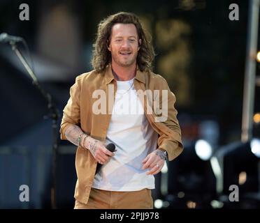 Austin, Texas, USA. 29. März 2023. Country-Songwriter TYLER HUBBARD tritt am 29. März 2023 auf der Bühne auf, während einer Aufzeichnung der Country Music Television (CMT) Awards in der Innenstadt von Austin, TX. 3.000 Musikliebhaber kamen auf der Congress Avenue an, um Hubbard, 36 und andere CMT Country-Stars im Schatten des Texas Capitol zu hören. (Kreditbild: © Bob Daemmrich/ZUMA Press Wire) NUR REDAKTIONELLE VERWENDUNG! Nicht für den kommerziellen GEBRAUCH! Stockfoto