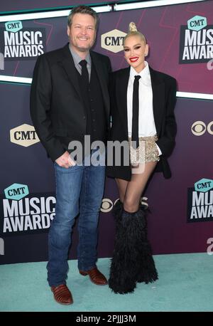 Blake Shelton und Gwen Stefani treffen am 2. April 2023 bei den CMT Music Awards 2023 im Moody Center in Austin, Texas, ein. © Curtis Hilbun / AFF-USA.COM Stockfoto