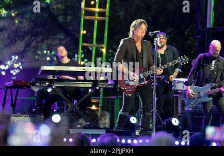 Austin Texas, USA, März 29 2023: Der viermalige Grammy-preisgekrönte Country-Sänger KEITH URBAN tritt auf der Bühne bei einem Country Music Television (CMT) Awards auf, der auf einer Bühne im Freien im Zentrum aufzeichnet. 3.000 Fans packten die Congress Avenue, um Urban, einen Australier, und andere CMT Country-Stars im Schatten des Texas Capitol zu hören. Kredit: Bob Daemmrich/Alamy Live News Stockfoto