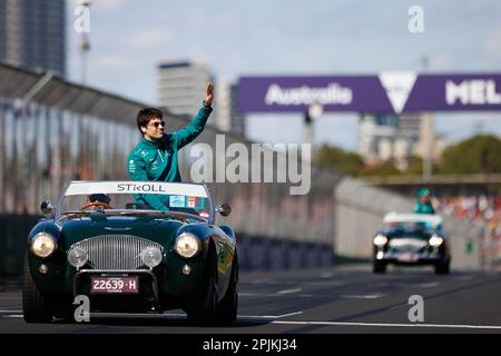 Albert Park, 2. April 2023 Lance Walk (CAN) des Teams Aston Martin während der Fahrerparade. Corleve/Alamy Live News Stockfoto