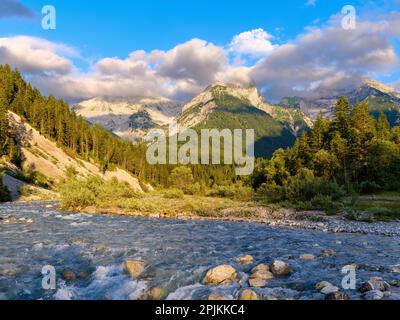 Schaufelspitze Mount Bettlerkar Spitze. Karwendel-Gebirge in der Nähe der eng-Alpe im Tal des Rissbachs in Tirol, Österreich Stockfoto