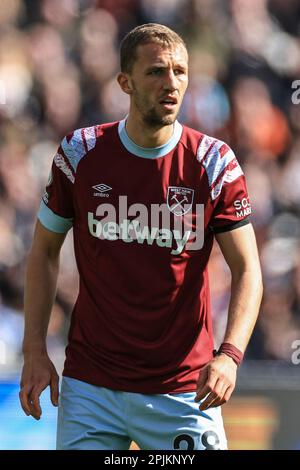 London, Großbritannien. 03. April 2023. Tomáš Sou?ek #28 von West Ham United während des Premier League-Spiels West Ham United gegen Southampton im London Stadium, London, Großbritannien, 2. April 2023 (Foto von Mark Cosgrove/News Images) in London, Großbritannien, am 4./3. April 2023. (Foto: Mark Cosgrove/News Images/Sipa USA) Guthaben: SIPA USA/Alamy Live News Stockfoto