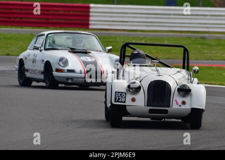 Alan House, Morgan Plus 4, Andrew Walton, Porsche 911, HSCC Historic Road Sports mit Historic Touring Cars und Ecurie Classic, drei Klassifizierungen Stockfoto