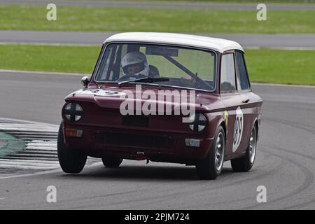 Adrian Oliver, Hillman Imp, HSCC Historic Road Sports mit Historic Touring Cars und Ecurie Classic, drei Klassifizierungen kombiniert in einem Rennen, Stockfoto