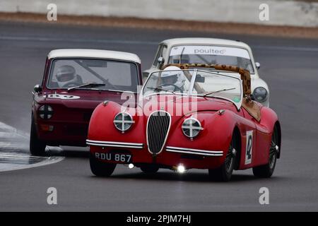 Geoff Ottley, Jaguar XK120, Adrian Oliver, Hillman Imp, HSCC Historic Road Sports mit Historic Touring Cars und Ecurie Classic, drei Klassifizierungen Stockfoto