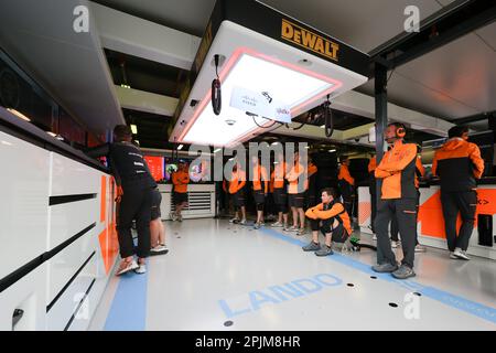 MELBOURNE, AUSTRALIEN - MÄRZ 31: McLaren Formula 1 Team beim australischen Formel 1 Grand Prix 2023 am 31. März 2023 Stockfoto