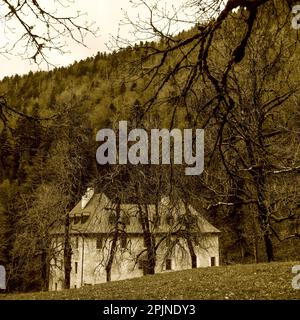 Eine Abhängigkeit des Klosters Grande Chartreuse, digital veränderte Ansicht, Saint-Pierre de Chartreuse, Isere, Frankreich Stockfoto