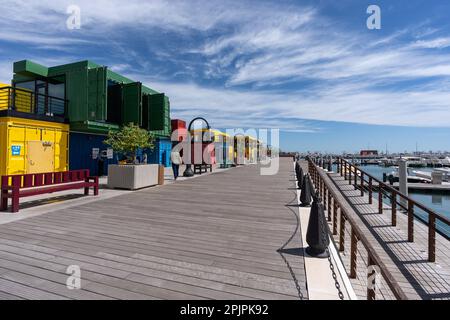 Doha, Katar - 18. März 2023: Box Park befindet sich am alten Hafen von Doha und ist das neueste Trendziel in Katar. Stockfoto