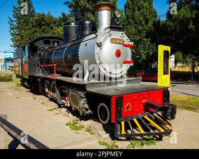 Lokomotive La Tronchita ein alter Patagonic-Expresszug auf der Hauptstraße in Esquel, Provinz Chubut, Argentinien Stockfoto