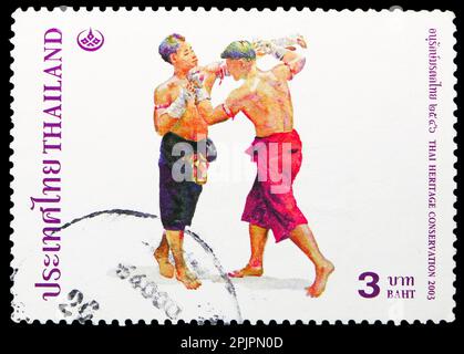 MOSKAU, RUSSLAND - 26. MÄRZ 2023: In Thailand gedruckte Briefmarke zeigt Sport, Heritage Conservation Day 2003 - Thai Boxing Serie, ca. 2003 Stockfoto