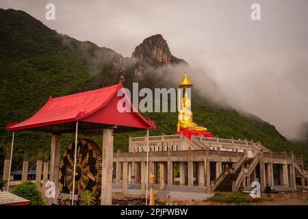 The Wat Hup Ta Khot im Sam ROI Yot National Park in der Provinz Prachuap Khiri Khan in Thailand, Thailand, Hua hin, Dezember 2022 Stockfoto