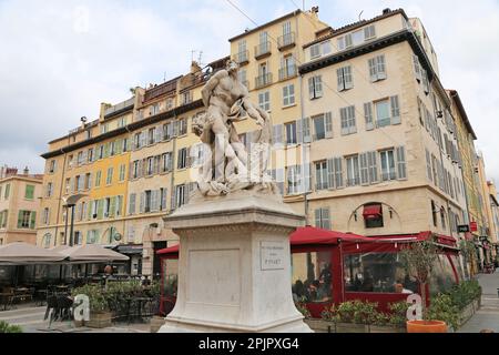 Statue von Milon de Crotone, Cours Honoré d'Estienne d'Orves, Opéra, Marseille, Bouches-du-Rhone, Provence, Frankreich, Mittelmeer, Europa Stockfoto