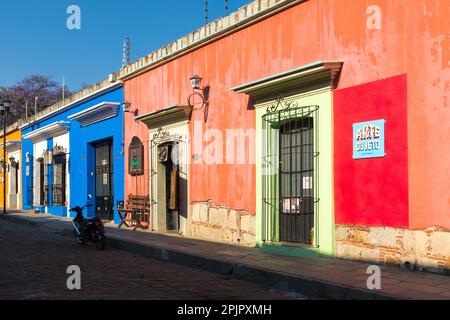 Mexiko, Straßenszene Oaxaca de Juarez historisches Zentrum, Oaxaca State, Mexiko Stockfoto