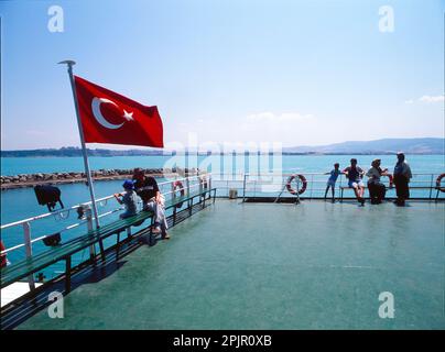 Über die Dardanelles-Straße in der Türkei Stockfoto