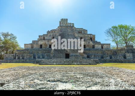 Der fünfstöckige Tempel, Edzna, Yucatán, Mexiko Stockfoto