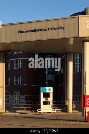 Wasserstofftankstelle, Wasserstoffstation HafenCity, eine von etwa hundert Wasserstofftankstellen in Deutschland, Hamburg, Deutschland Stockfoto