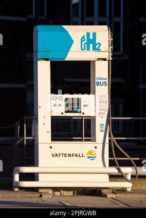 Wasserstofftankstelle, Wasserstoffstation HafenCity, eine von etwa hundert Wasserstofftankstellen in Deutschland, Hamburg, Deutschland Stockfoto