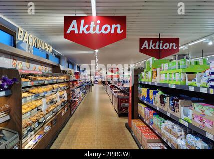 Action in a modern Discounter, Witten, Deutschland Stockfoto
