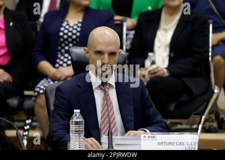 Mexiko-Stadt, Mexiko. 3. April 2023. Der Wahlberater Arturo Castillo auf der Tagung des National Electoral Institute in Mexico City. Am 3. April 2023 in Mexiko-Stadt, Mexiko (Kreditbild: © Luis Barron/Eyepix via ZUMA Press Wire) NUR REDAKTIONELLE VERWENDUNG! Nicht für den kommerziellen GEBRAUCH! Stockfoto