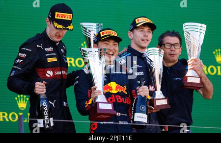 Melbourne, Australien. 02. April 2023. MELBOURNE, AUSTRALIEN, Albert Park Street Circuit, 2. April: FORMEL 2 - PODIUM, Ayumu Iwasa von Japan während des australischen Formel 2 Grand Prix auf dem Albert Park Street Circuit am 2. April 2023. Formel 2 – F2 Motorsport, gebührenpflichtiges Bild, Foto und Copyright © PETERSON Mark/ ATP Images (PETERSON Mark/ATP/SPP) Guthaben: SPP Sport Press Photo. Alamy Live News Stockfoto