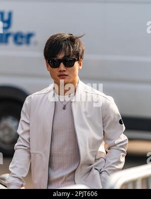 Melbourne, Australien. 31. März 2023 Formel-1-Fahrer Yuki Tsunoda betritt den Melbourne Walk während des Formel-1-Rolex-Grand Prix von 2023. Kredit: James Forrester / Alamy Live News Stockfoto