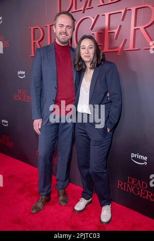 New York, Usa. 03. April 2023. NEW YORK, NEW YORK - 03. APRIL: Chris Britton und Lauren Wolkstein nehmen am 03. April 2023 in New York City an der Weltpremiere der „Dead Ringer“ von Prime Video Teil. Kredit: Ron Adar/Alamy Live News Stockfoto