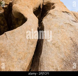 Monzogranite Rock Formations auf dem Barker Dam Trail, Joshua Tree National Park, Kalifornien, USA Stockfoto