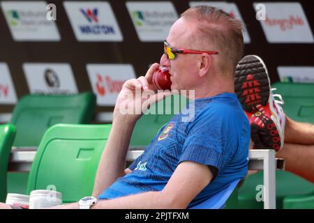 Bangladescher Schnellbowling-Trainer Allan Donald während des alleinigen Testspiels zwischen Bangladesch und Irland im Sher-e-Bangla National Cricket Stadium, Mirp Stockfoto