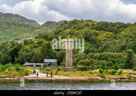 Das Glenfinnan Monument erinnert an den 1745. Jakobitenaufstand am Kopf des Loch Shiel in Glenfinnan in Lochaber, Schottland Stockfoto