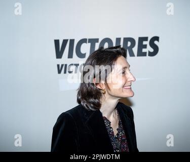 Schön, Frankreich. 03. April 2023. Amelie Oudea-Castera, französische Sportministerin, präsentiert die Ausstellung „Victories“ im Nationalen Sportmuseum im Rahmen der Eröffnung der Olympischen und Paralympischen Woche (OPW) am 03. April 2023 in Nizza, Frankreich. Foto: Laurent Coust/ABACAPRESS.COM Kredit: Abaca Press/Alamy Live News Stockfoto