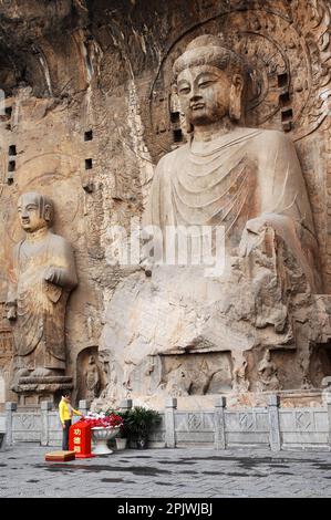 Longmen Grottoes, der buddhistische Tempel aus dem 5. Bis 7. Jahrhundert n. Chr. Tempel der Verehrung der Vorfahren. Henan, Luoyang, China Stockfoto