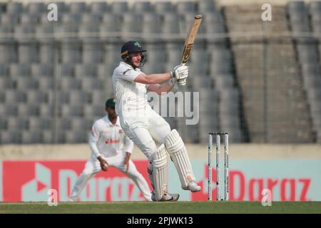 Lorcan Tucker schlägt während des alleinigen Testspiels zwischen Bangladesch und Irland im Sher-e-Bangla National Cricket Stadium, Mirpur, Dhaka, Bangladesch. Stockfoto