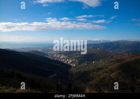 Ausflug in die Hügel des Hinterlands von Genua, Ligurien, Italien im Januar. Stockfoto